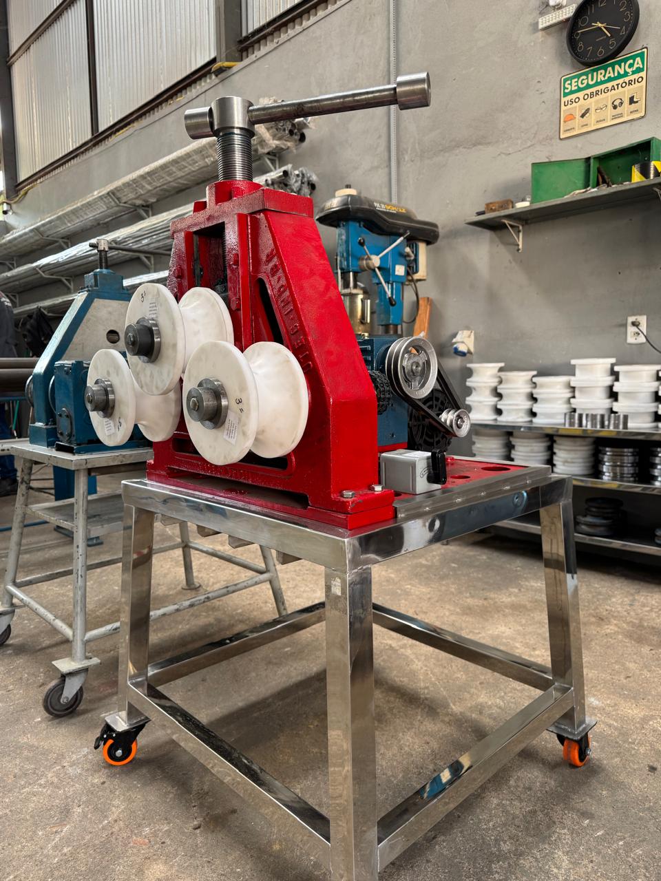 Calandras Modernas: Inovações Tecnológicas para a Indústria